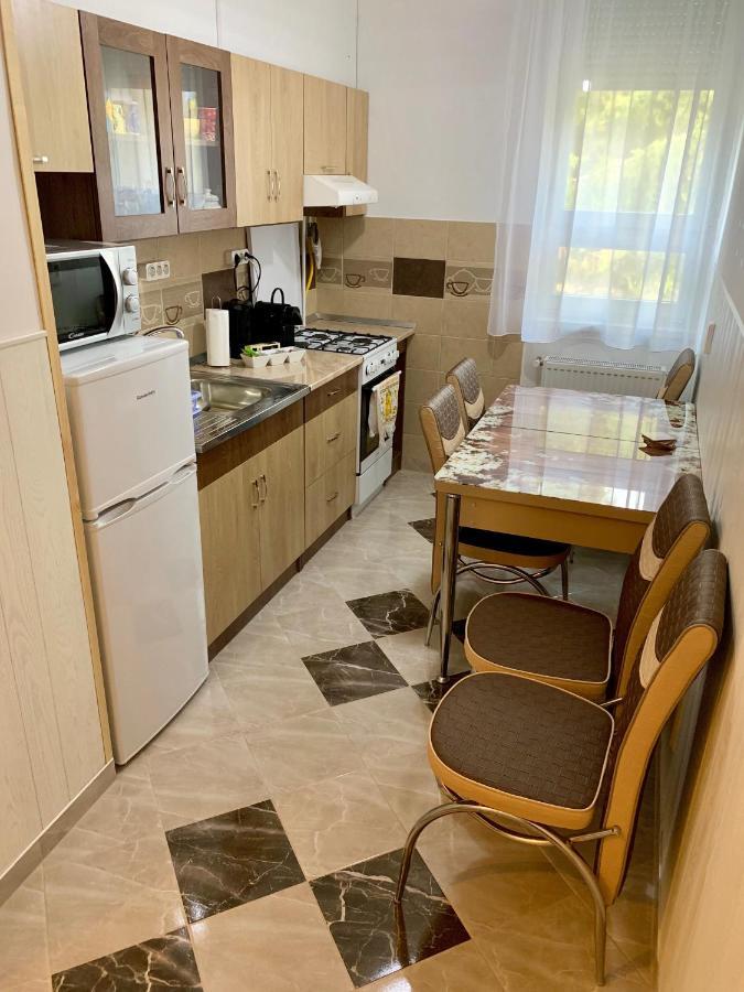 Anita Apartman Hajduszoboszlo Exterior photo